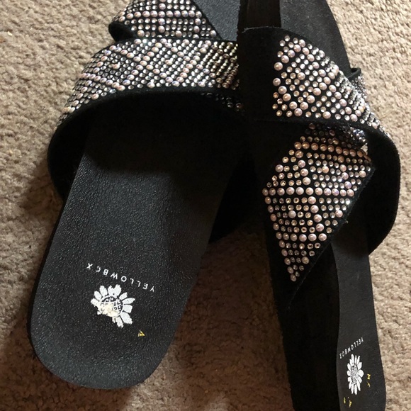 Yellow Box sandal.  So lightweight and comfortable.  Good condition. - Picture 2 of 3